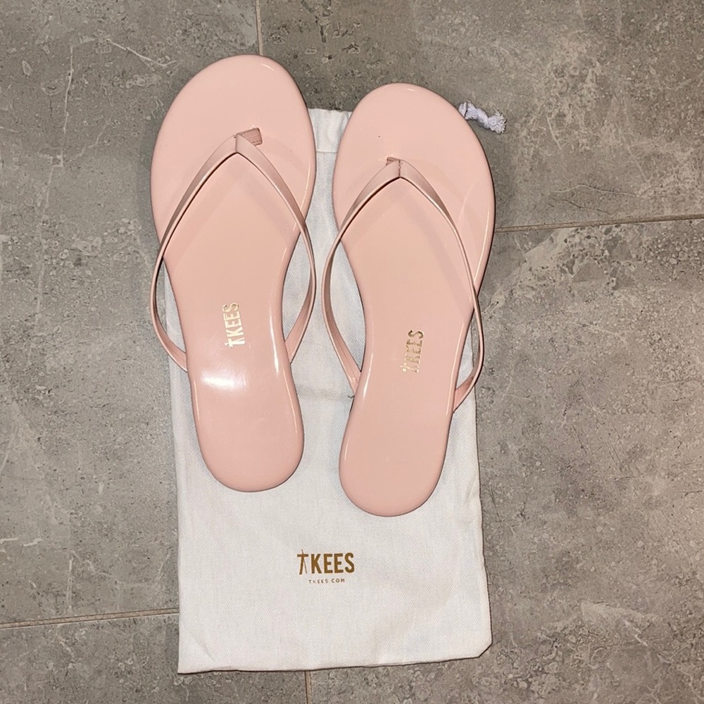 TKEE flip flops